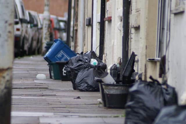 Rubbish on the Mounts in 2015.
