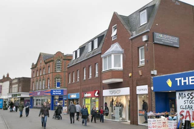 High Street, Kettering, 2015 NNL-150129-151139001