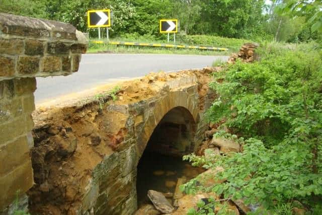 Road users are not taking the correct diversion route around the closed Spratton Sands Bridge, villagers have reported.
