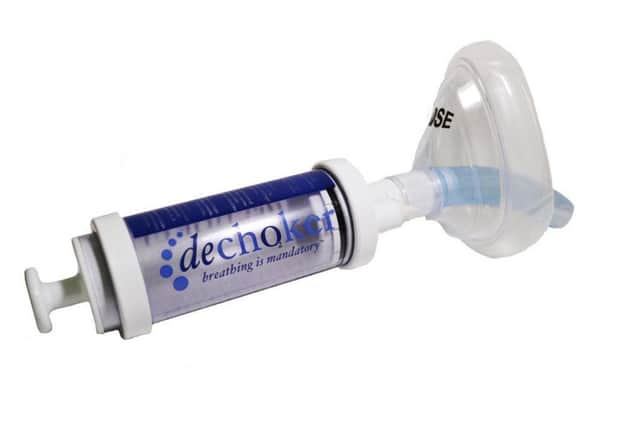 The de-choking device