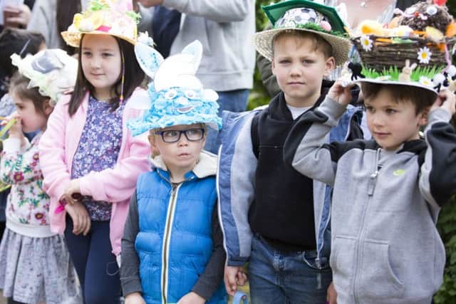 Easter egg hunt and Easter bonnet parade at Daventry Country Park NNL-170418-100731005