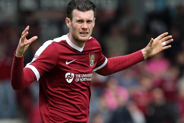 Zander Diamond has signed for Mansfield Town