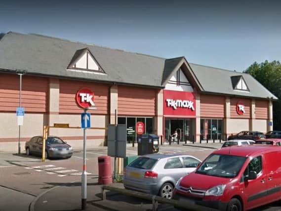 A have-a-go-hero tried to stop shoplifters from making off with a haul of designer bags from TK Maxx.