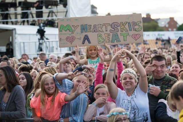 Olly Murs & Louisa Johnson, Northamptonshire County Cricket Club, Northampton, 14.07.17 NNL-170714-224827009