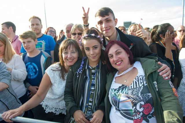 Olly Murs & Louisa Johnson, Northamptonshire County Cricket Club, Northampton, 14.07.17 NNL-170714-224237009