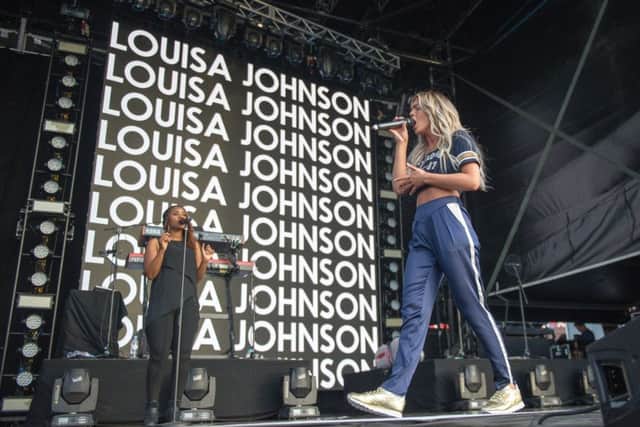 Olly Murs & Louisa Johnson, Northamptonshire County Cricket Club, Northampton, 14.07.17 NNL-170714-224405009