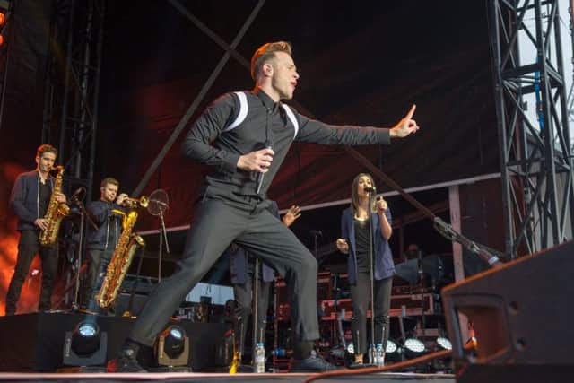 Olly Murs & Louisa Johnson, Northamptonshire County Cricket Club, Northampton, 14.07.17 NNL-170714-224617009