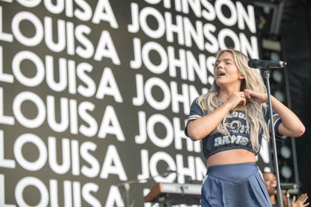 Olly Murs & Louisa Johnson, Northamptonshire County Cricket Club, Northampton, 14.07.17 NNL-170714-224700009