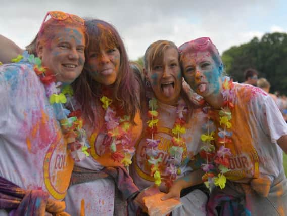 2,000 people turned out for the colour fun run on Abington Park.