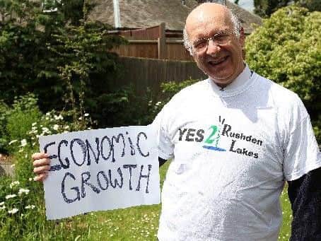 Councillor Andy Mercer has hit back at the criticism of his "Meditteranean holiday" comments.