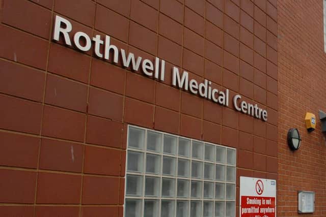 Rothwell, Rothwell Medical Centre, flu jab queue
Wednesday, 12 October 2011 ENGNNL00120111210165434